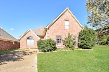 1116 Warwick Place Southaven, MS 38671